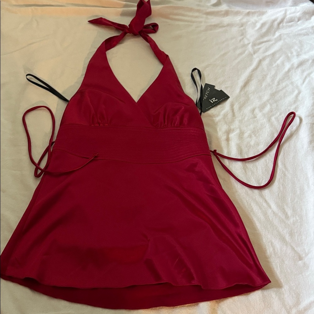 Byer California Vibrant Red Top